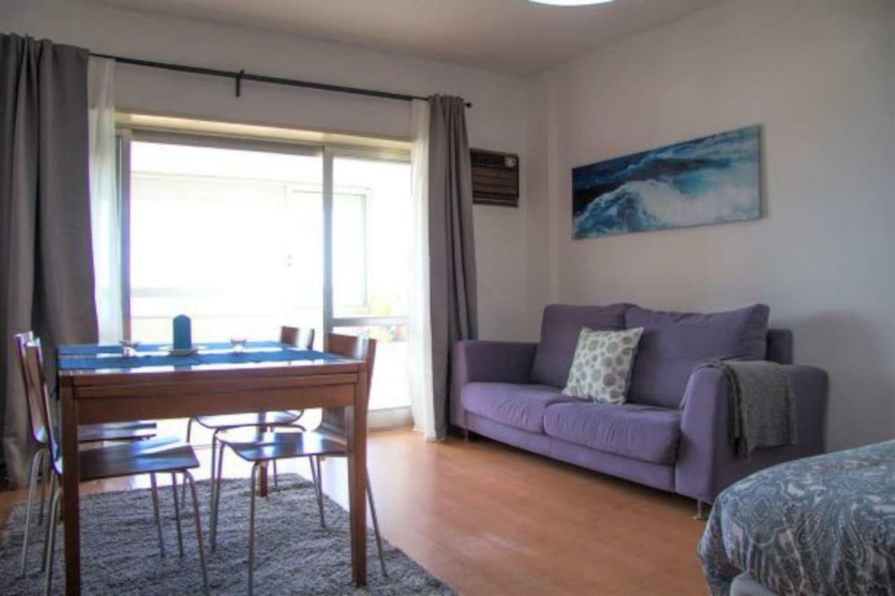 Wonderful Studio Apartment In Front Of The Beach Costa de Caparica Eksteriør billede