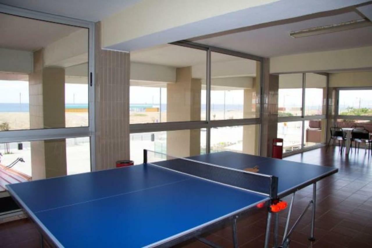 Wonderful Studio Apartment In Front Of The Beach Costa de Caparica Eksteriør billede