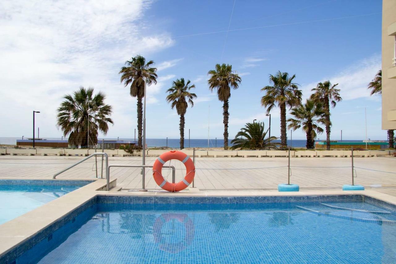 Wonderful Studio Apartment In Front Of The Beach Costa de Caparica Eksteriør billede