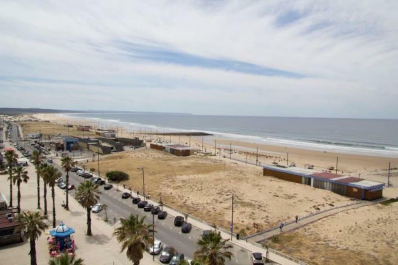 Wonderful Studio Apartment In Front Of The Beach Costa de Caparica Eksteriør billede
